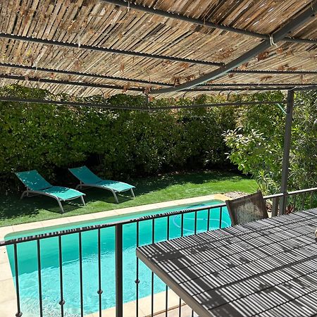 Les Jardins Du Castelas - Piscines, Jardins Et Spas Privatifs Uchaux Exteriör bild