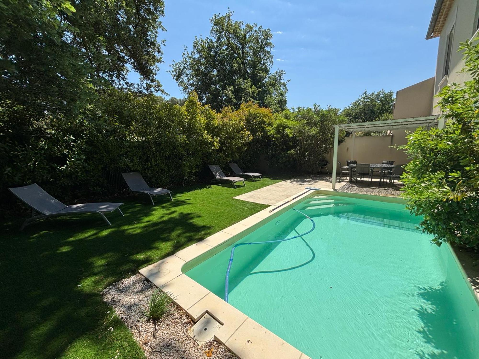 Les Jardins Du Castelas - Piscines, Jardins Et Spas Privatifs Uchaux Exteriör bild